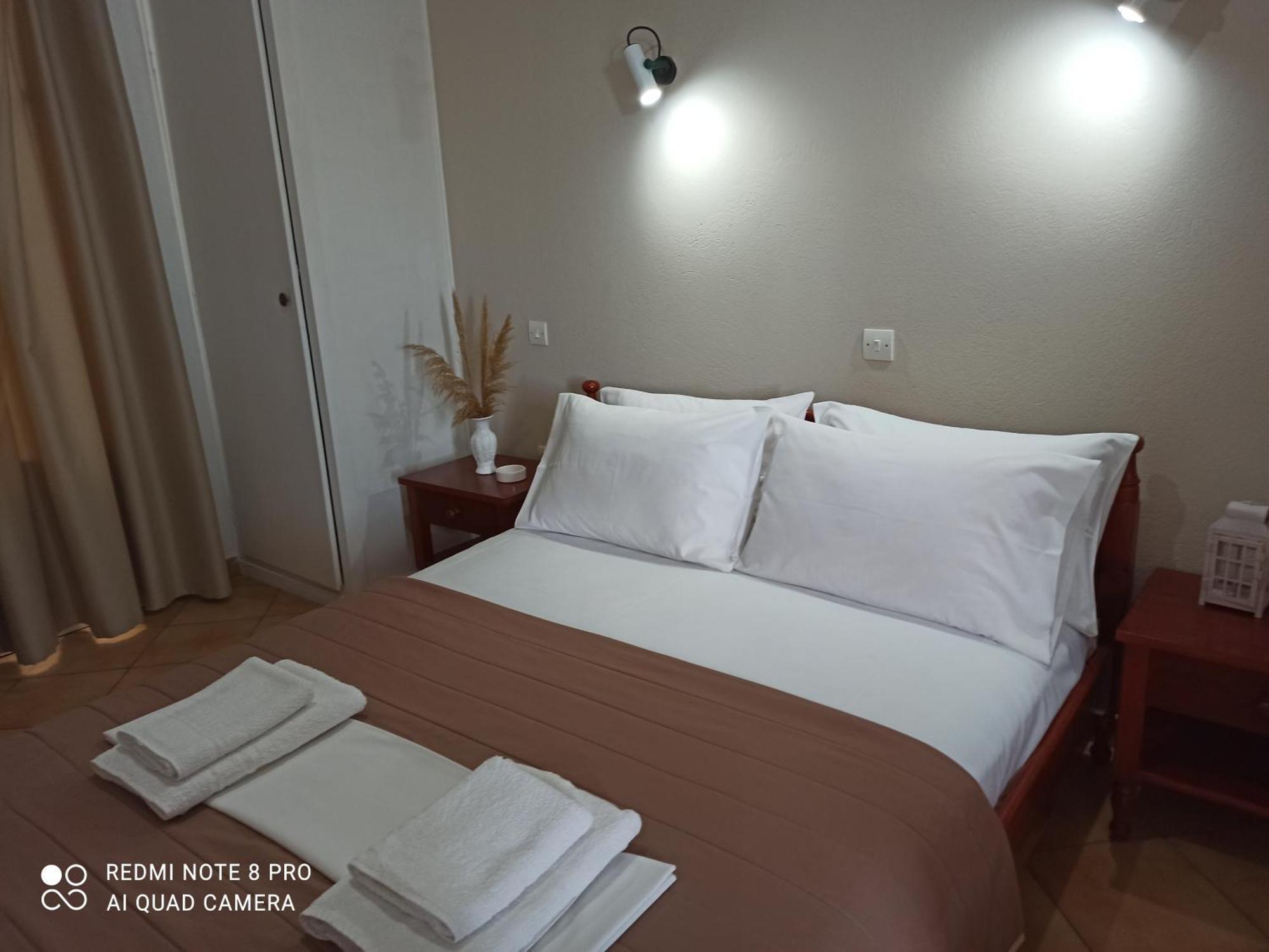 Ostria Eressos Rooms Skala Eresou Bagian luar foto