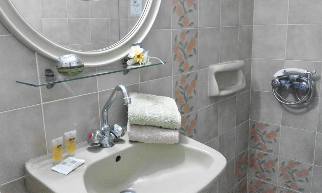 Ostria Eressos Rooms Skala Eresou Bagian luar foto